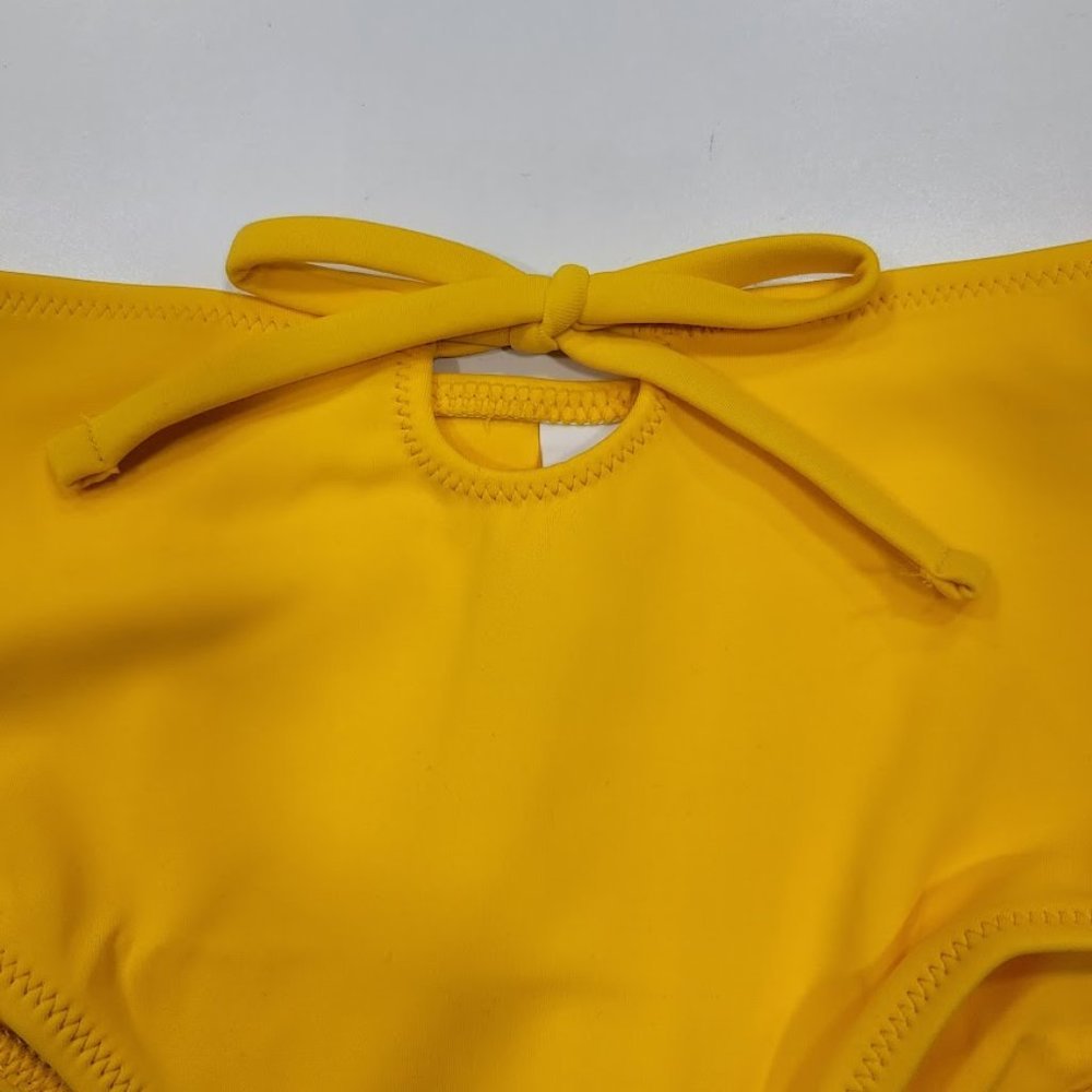Solid & Striped The Nora Tie-Front Bikini Bottom in Tweety Size Small - Picture 7 of 10
